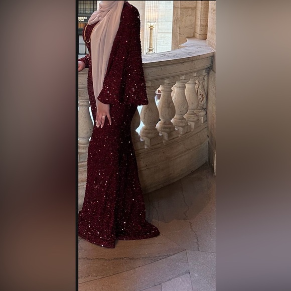 Worn once for my friends wedding I was a bridesmaid ! Size XL !Burgundy detailed - Picture 1 of 3